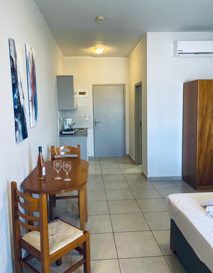 Amaryllis Aparthotel Platanias  Bagian luar foto