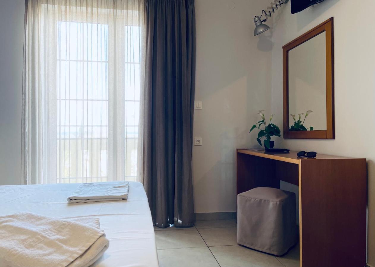 Amaryllis Aparthotel Platanias  Bagian luar foto