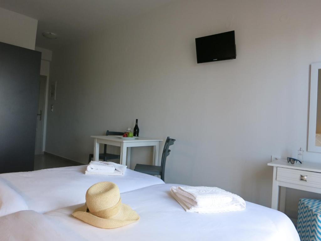 Amaryllis Aparthotel Platanias  Bagian luar foto