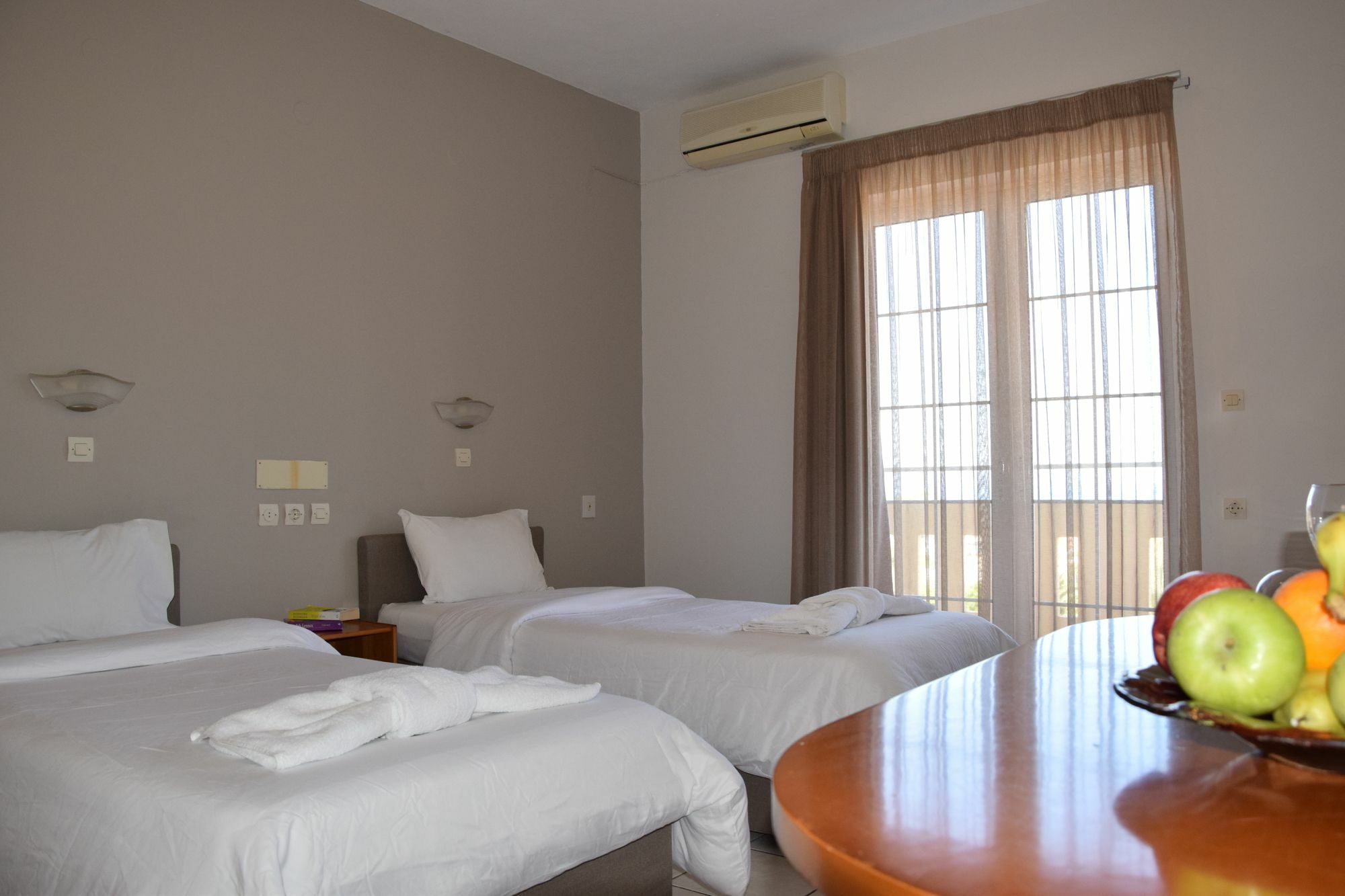 Amaryllis Aparthotel Platanias  Bagian luar foto